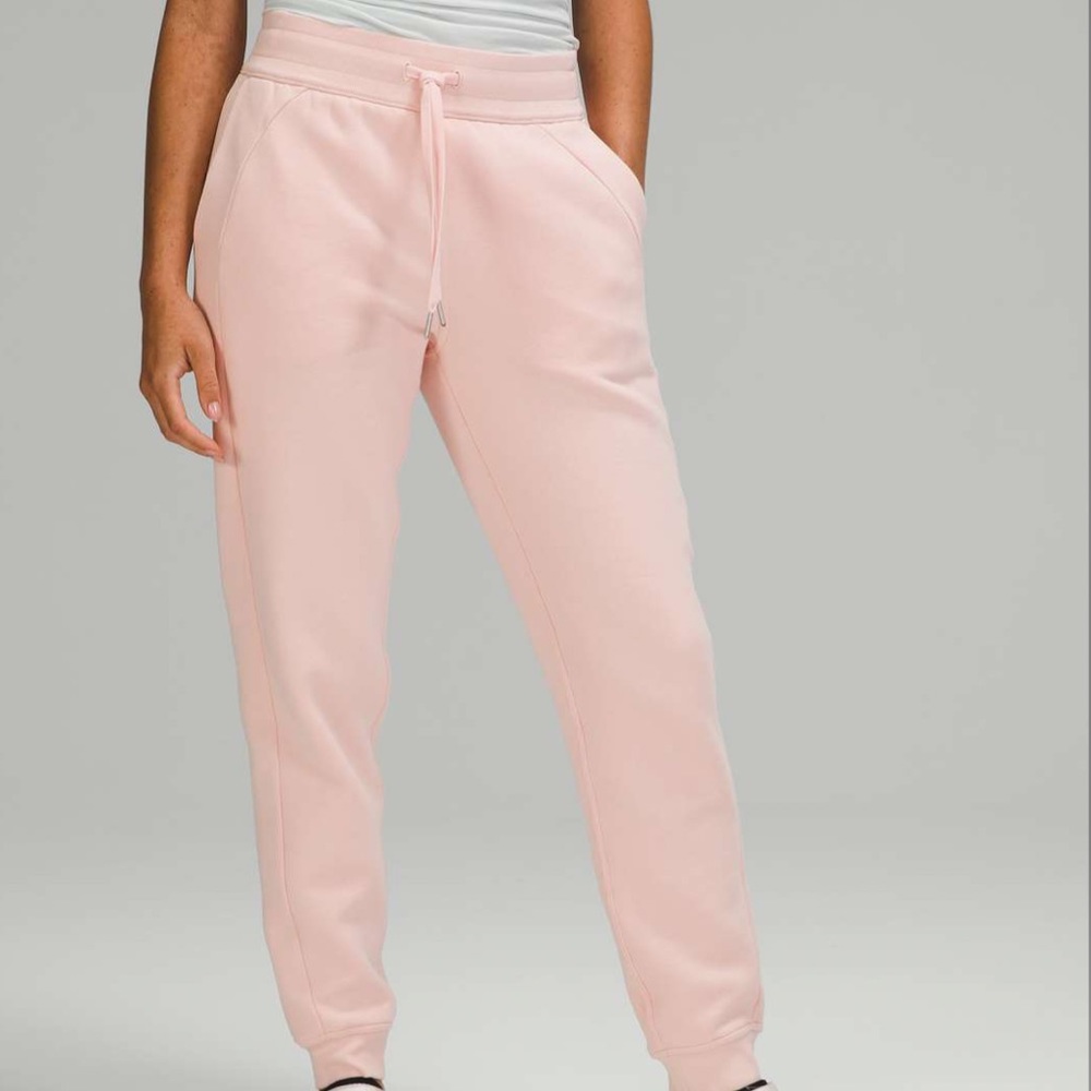 Lululemon scuba joggers - Picture 1 of 3